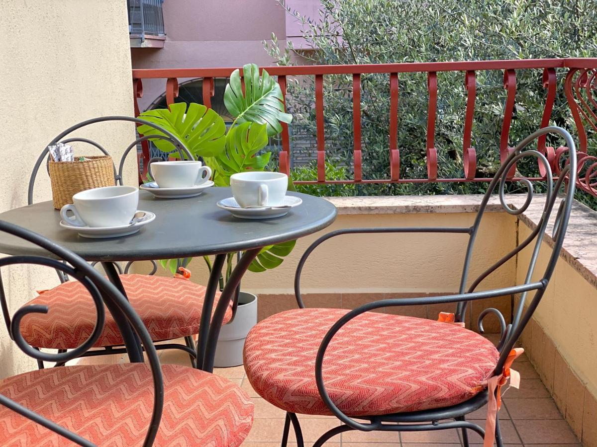 Jolly Apartments ซีร์มิโอเน ภายนอก รูปภาพ