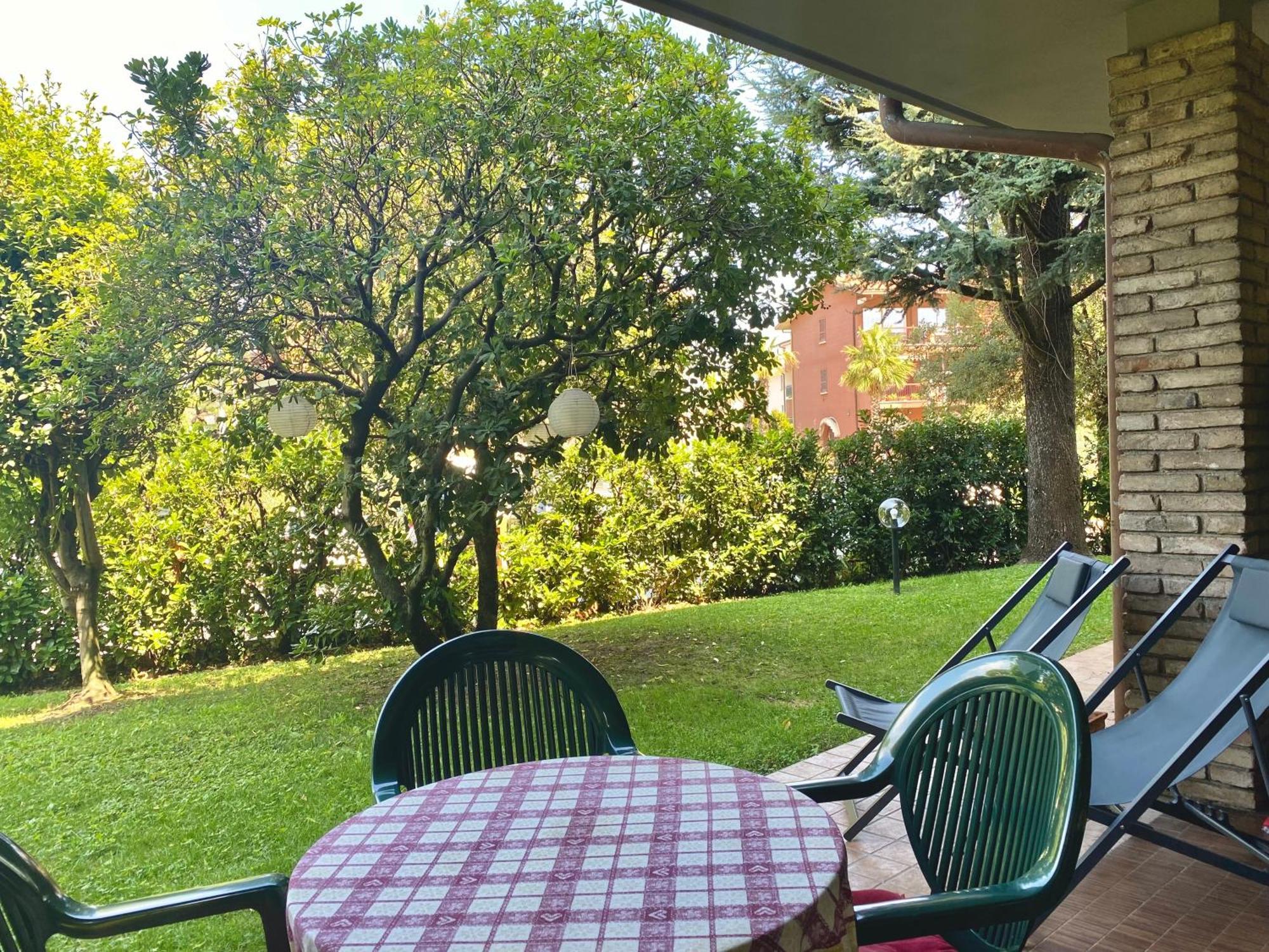 Jolly Apartments ซีร์มิโอเน ภายนอก รูปภาพ