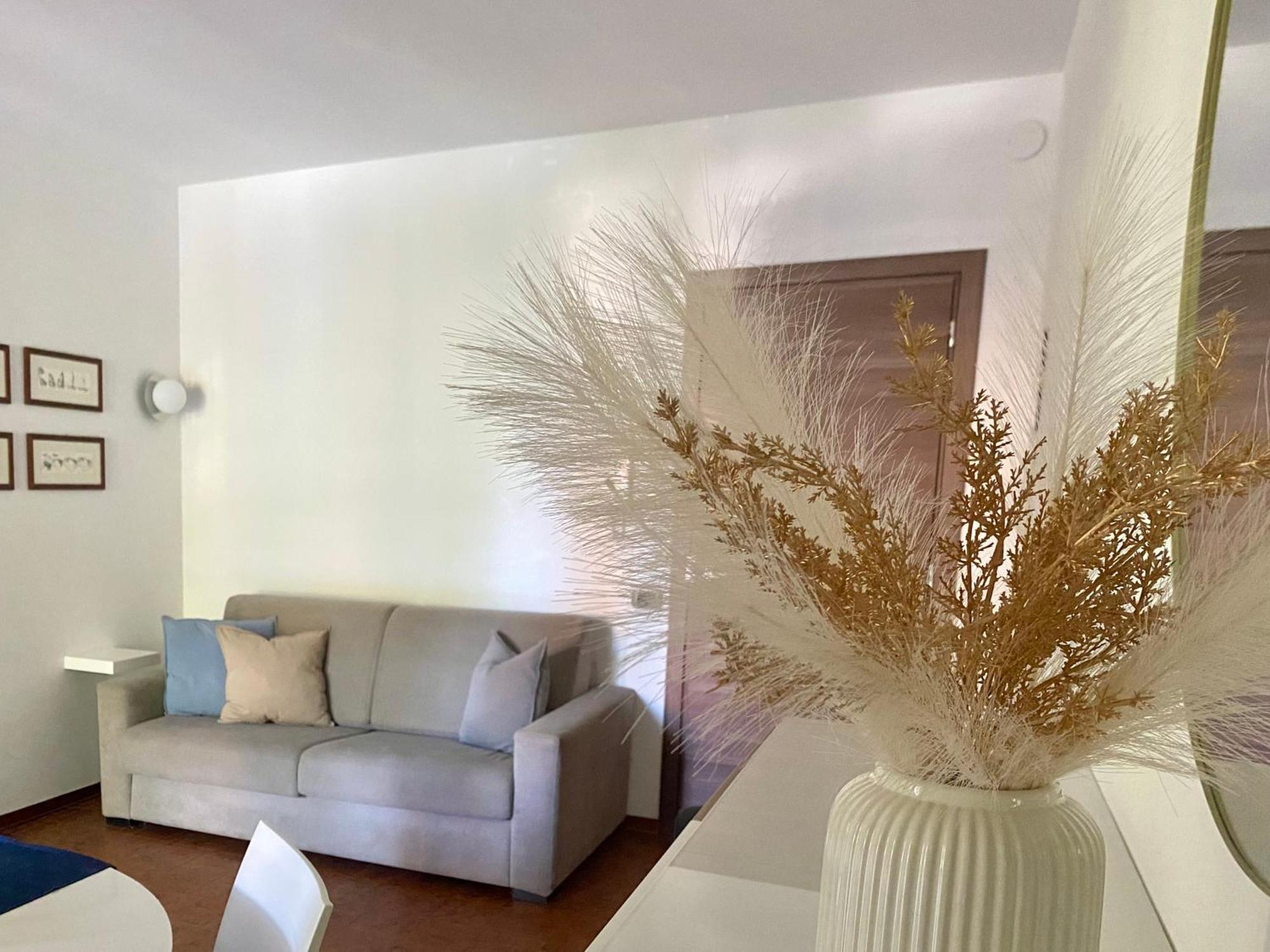 Jolly Apartments ซีร์มิโอเน ภายนอก รูปภาพ